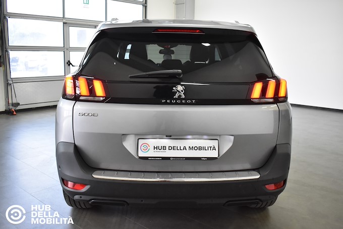 PEUGEOT 5008 PureTech Turbo 130 S&S Allure Pack